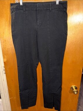 Old Navy Black High Rise Pixie Pant with Split Bottom Hem